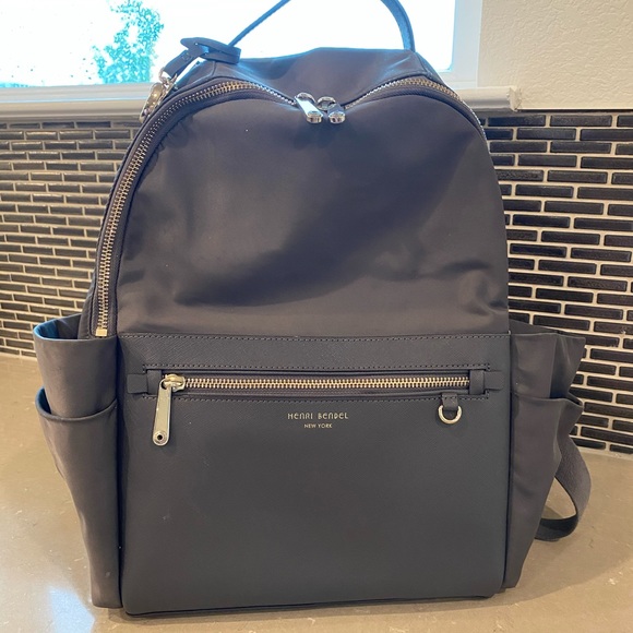 henri bendel Handbags - Henri bendel Jetsetter Gray Backpack